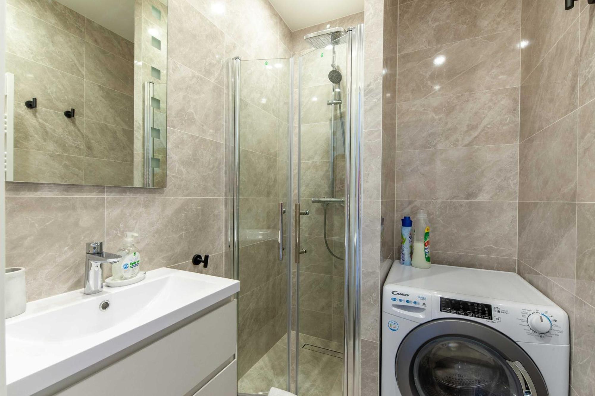 Studio Sleeps 4 With Terrace, 500M Place Morny Довиль Экстерьер фото