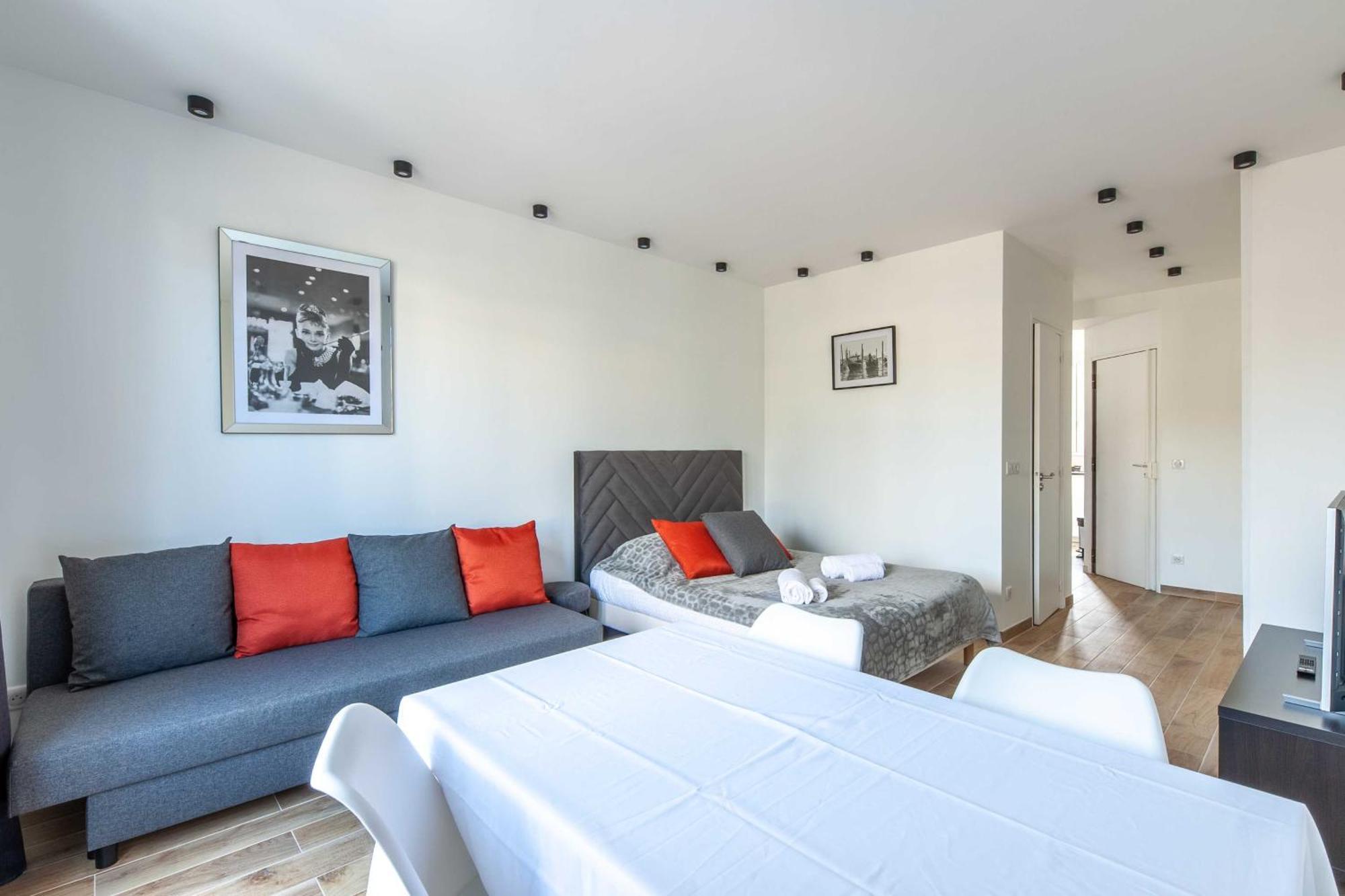 Studio Sleeps 4 With Terrace, 500M Place Morny Довиль Экстерьер фото