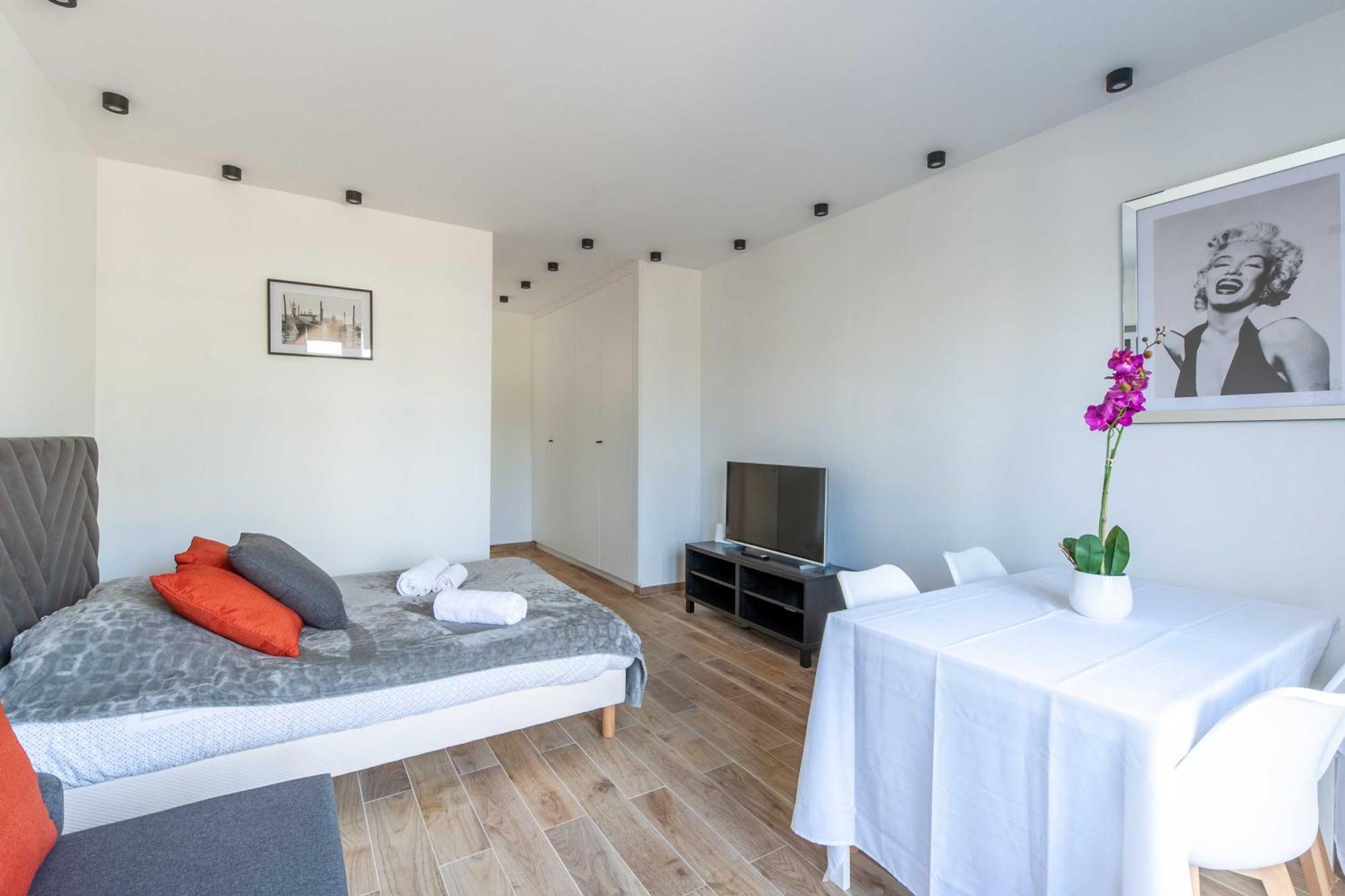 Studio Sleeps 4 With Terrace, 500M Place Morny Довиль Экстерьер фото